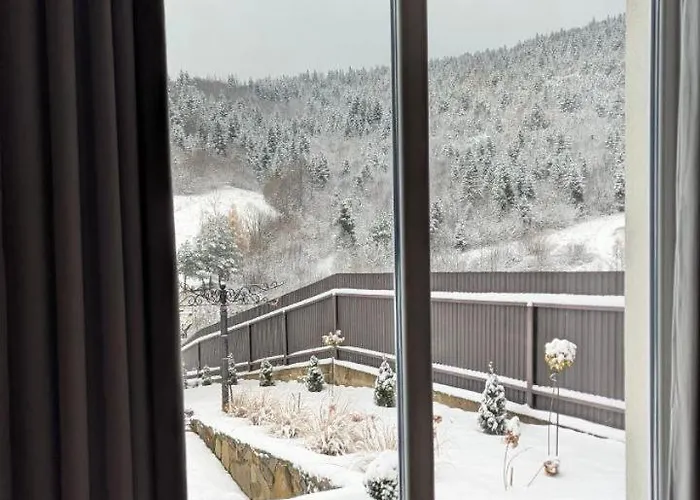 Semesterbostad Gorf House Krapivnik